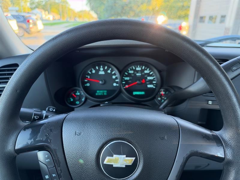 Chevrolet Silverado photo 14