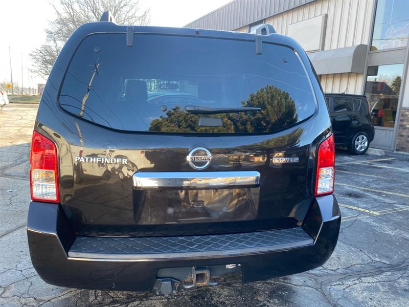 Nissan Pathfinder S 4WD 2011