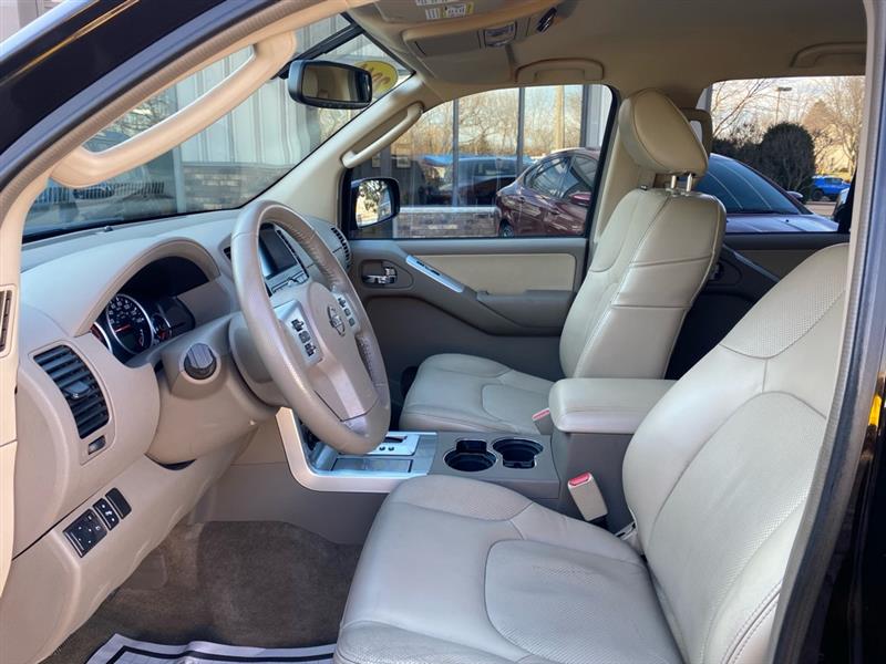 Nissan Pathfinder S 4WD 2011