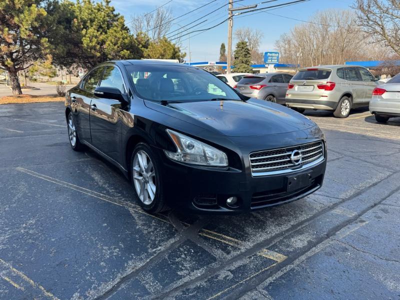 Nissan Maxima SV 2011