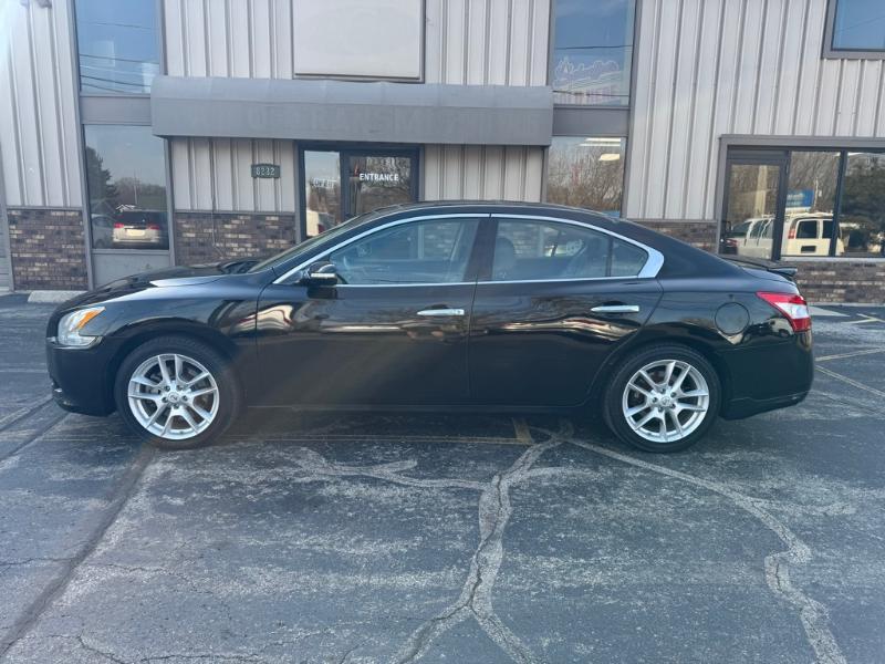 Nissan Maxima SV 2011