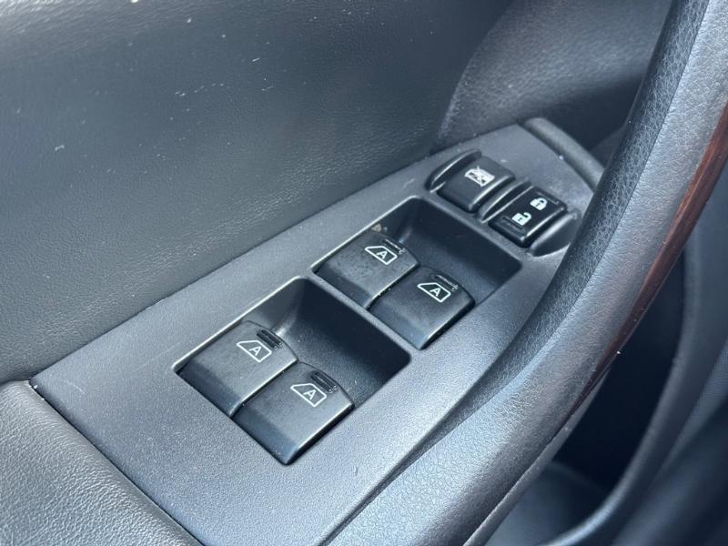 Nissan Maxima SV 2011