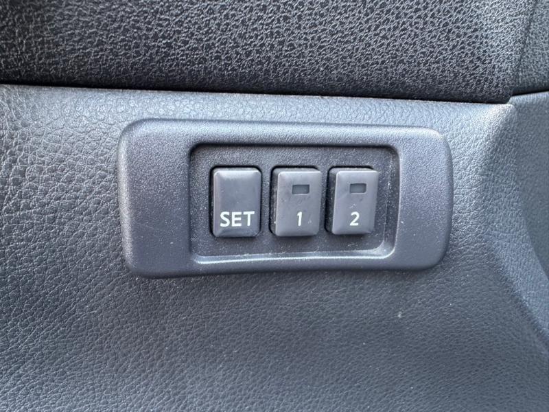 Nissan Maxima SV 2011