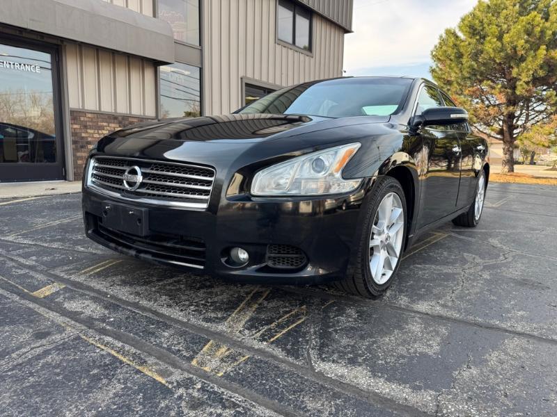 Nissan Maxima SV 2011