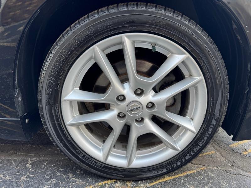 Nissan Maxima SV 2011