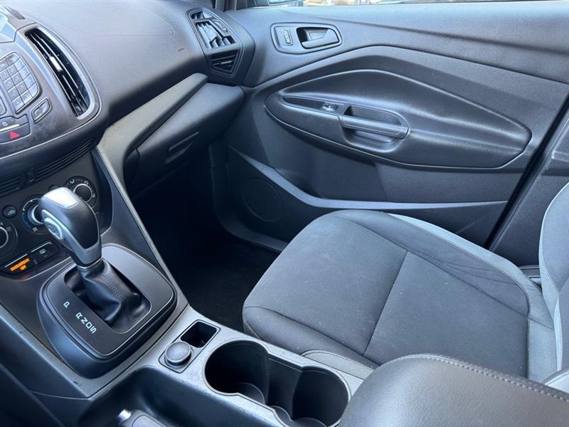 Ford Escape S FWD 2015