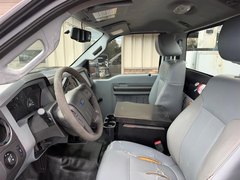 Ford F-450 SD Regular Cab DRW 2WD 2013