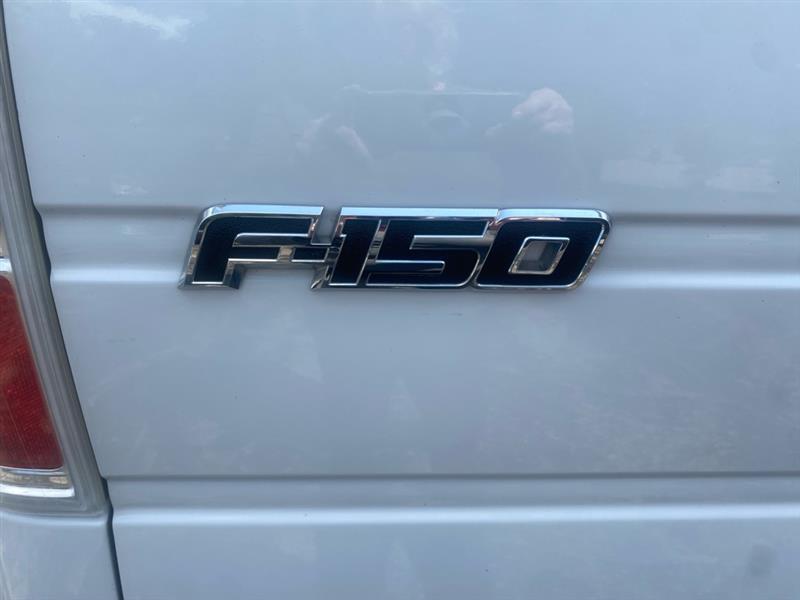 Ford F-150 XL 8-ft. Bed 4WD 2011