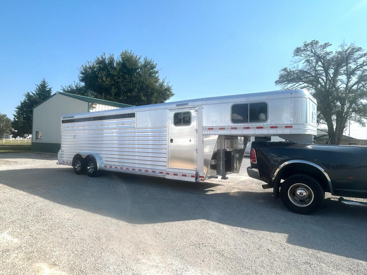Elite Horse Trailer  2025