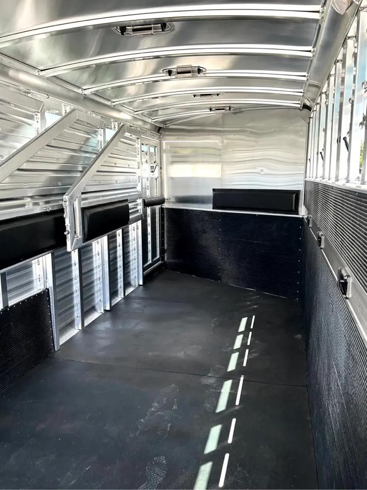 Elite Horse Trailer  2025