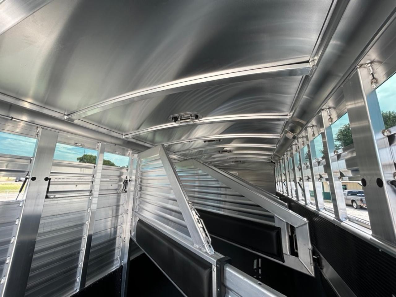 Elite Horse Trailer  2025