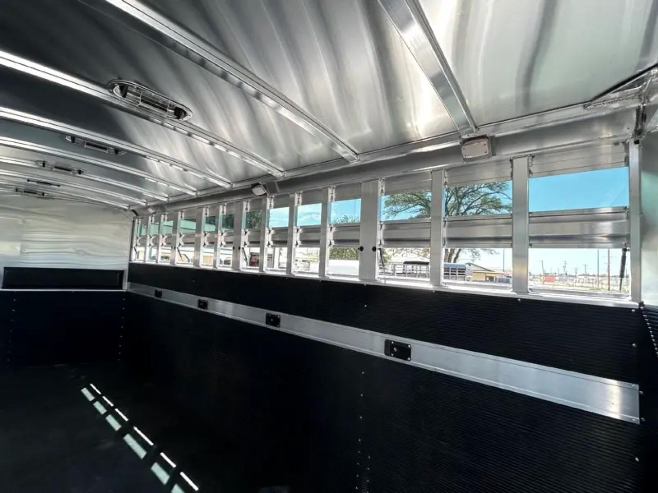 Elite Horse Trailer  2025