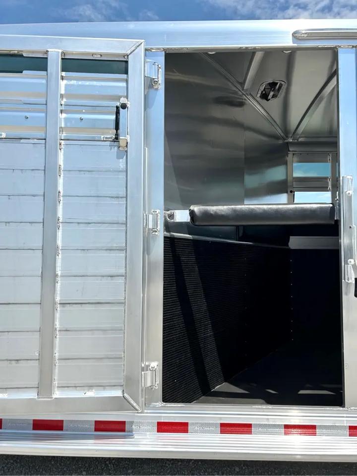 Elite Horse Trailer  2025