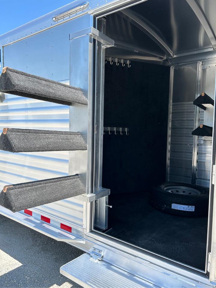 Elite Horse Trailer  2025