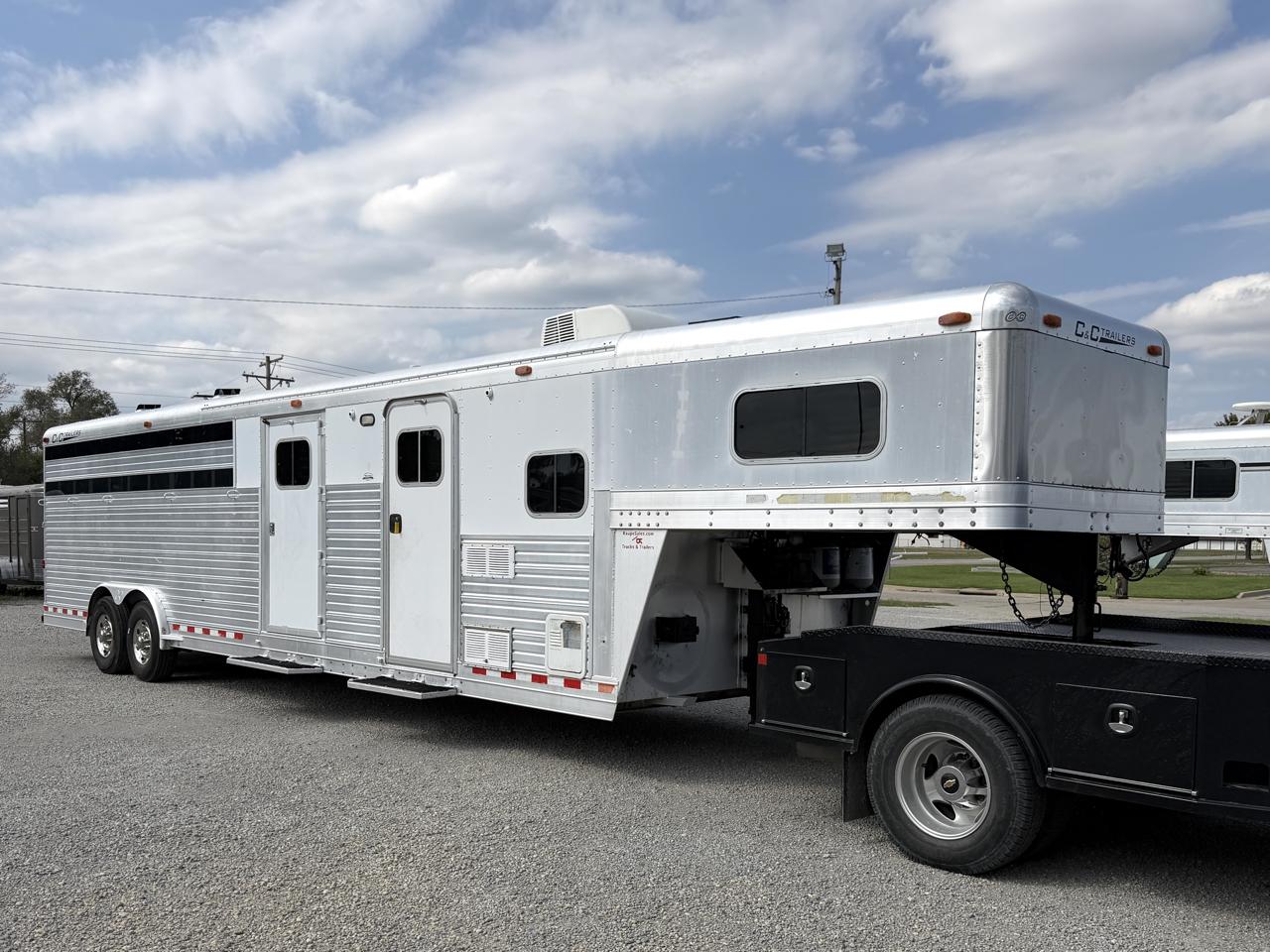 C & C Trailers Horse Trailer  2005