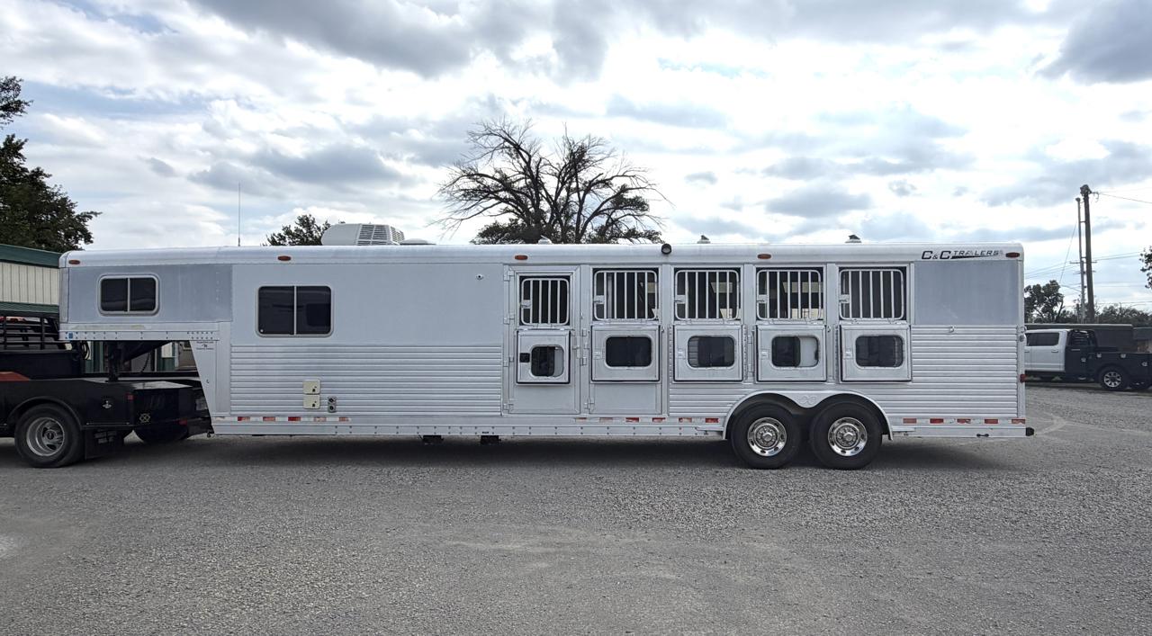 C & C Trailers Horse Trailer  2005