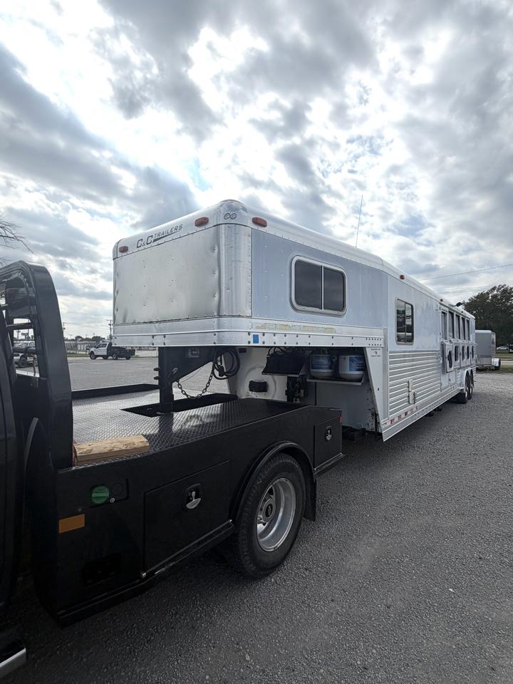 C & C Trailers Horse Trailer  2005