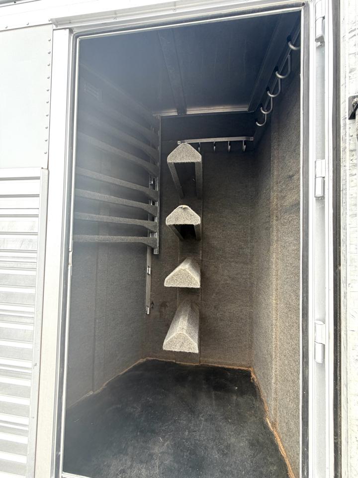C & C Trailers Horse Trailer  2005