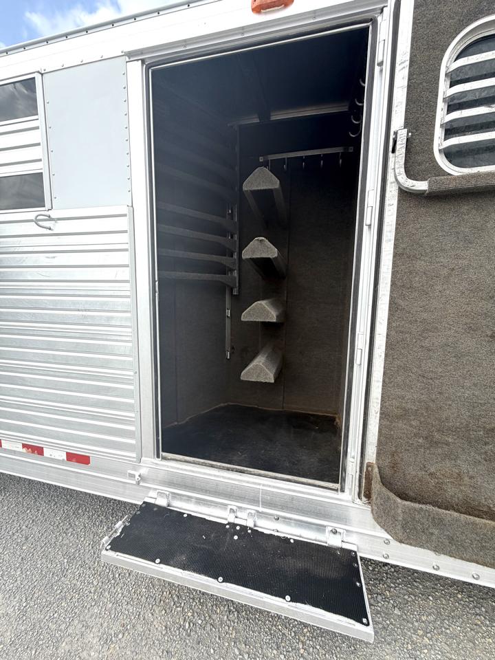 C & C Trailers Horse Trailer  2005