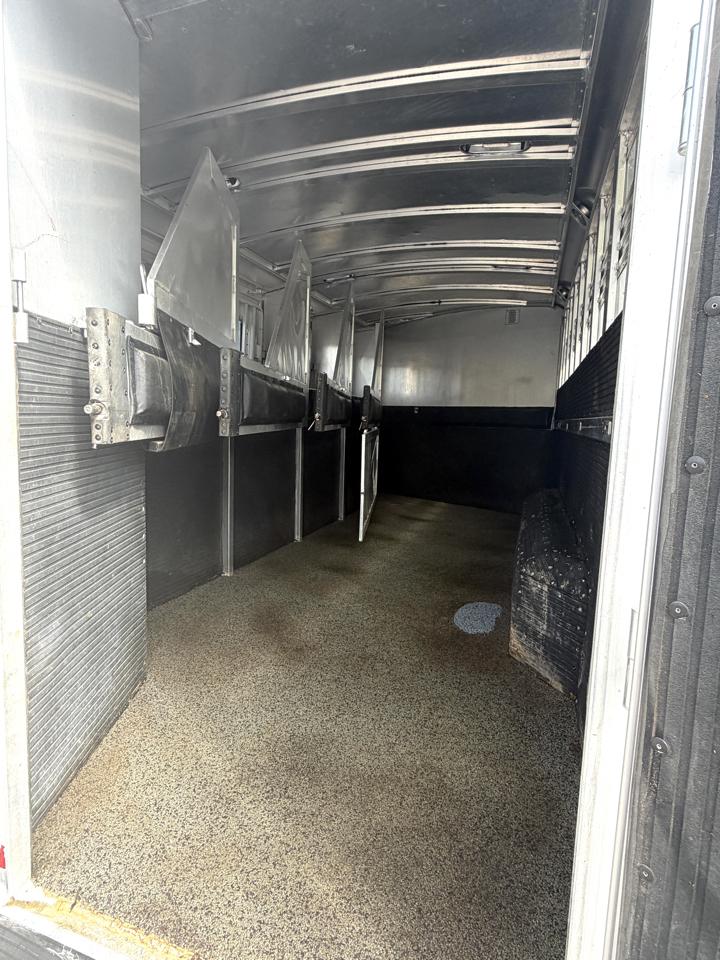 C & C Trailers Horse Trailer  2005