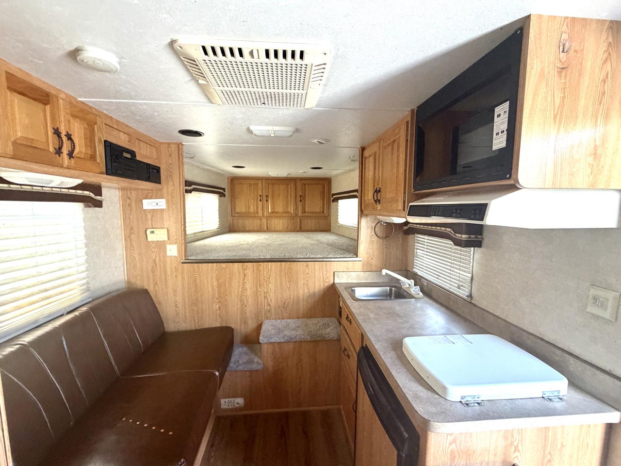 C & C Trailers Horse Trailer  2005