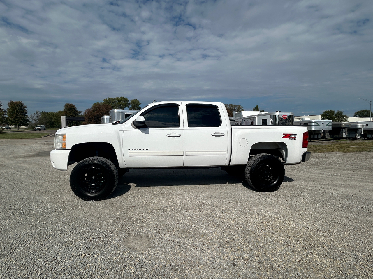 Chevrolet Silverado 1500 LT Crew Cab 4WD 2011