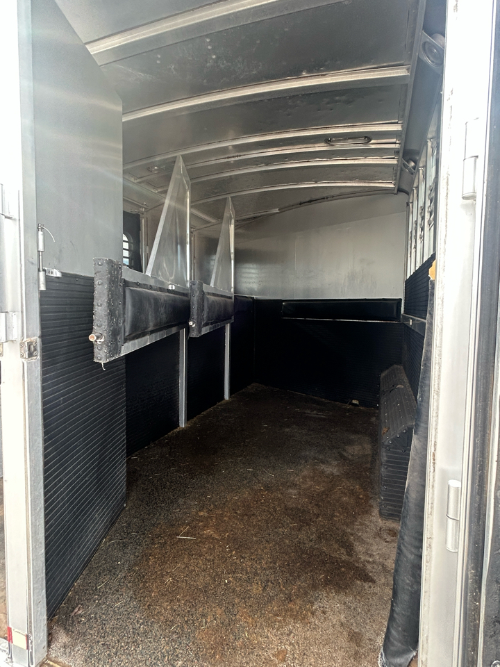 C & C Trailers Horse Trailer  2003