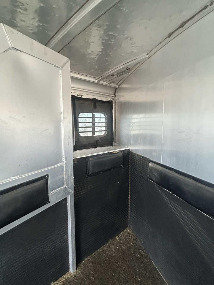 C & C Trailers Horse Trailer  2003