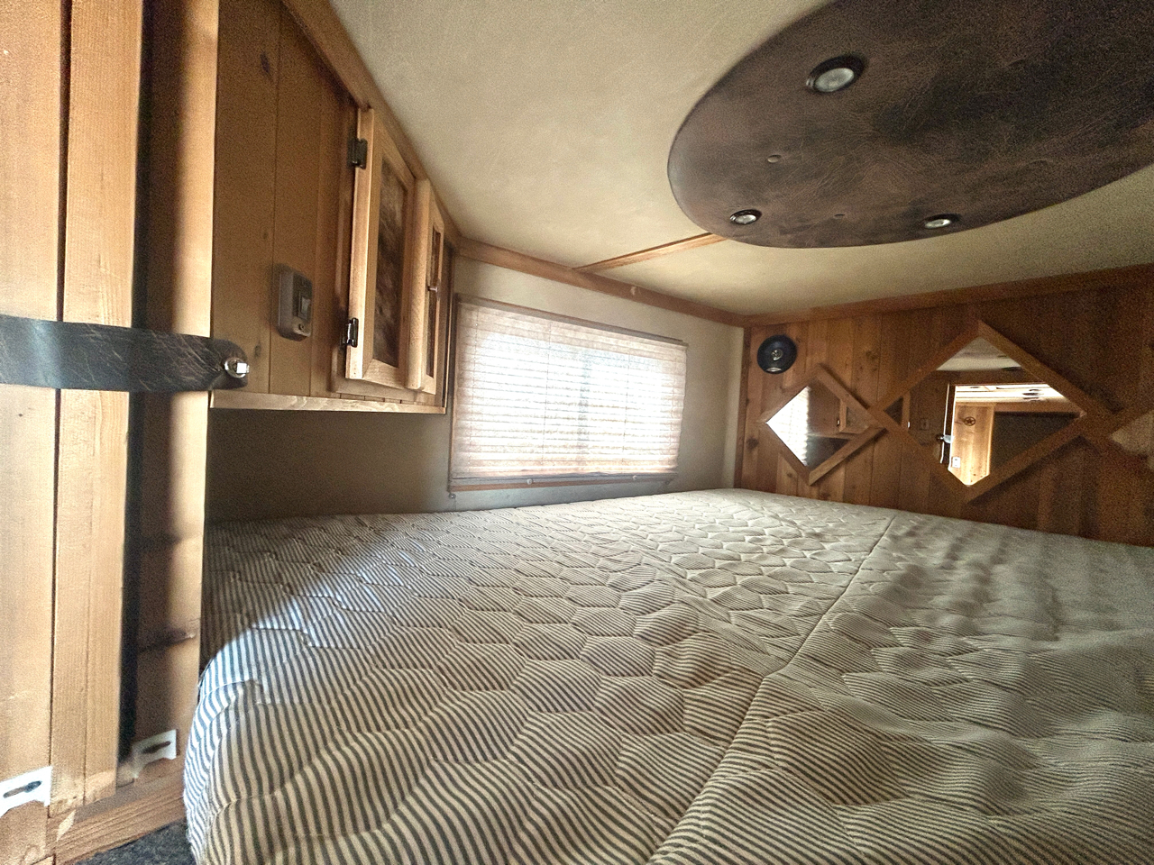 C & C Trailers Horse Trailer  2003