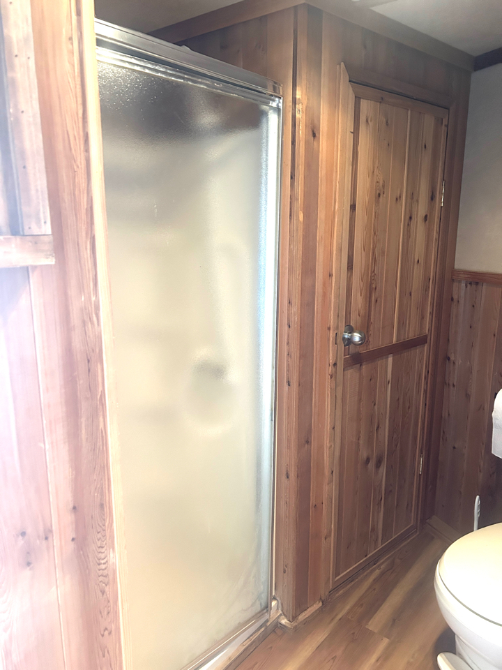 C & C Trailers Horse Trailer  2003