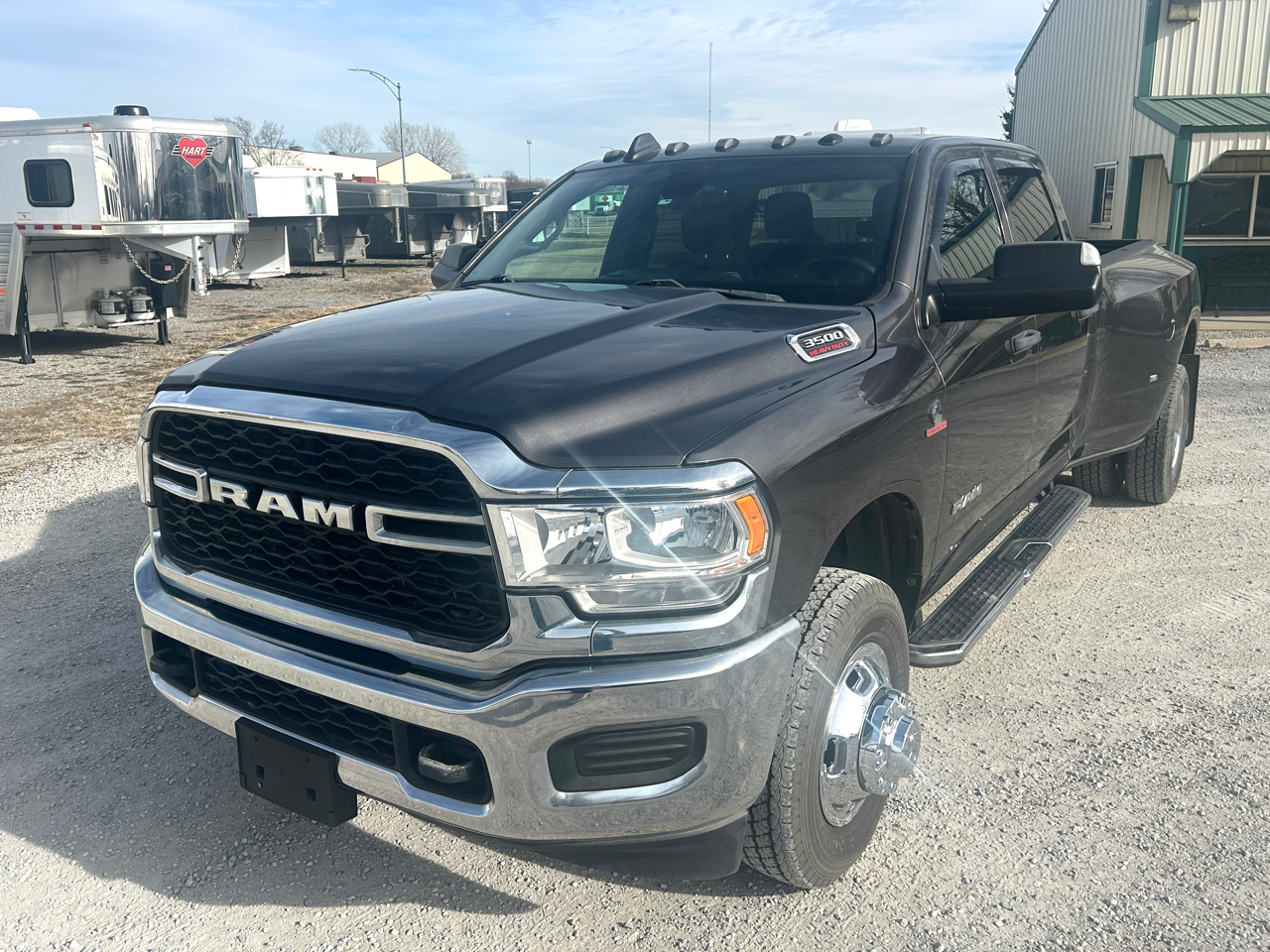 RAM 3500 Tradesman Crew Cab 4WD DRW 2022