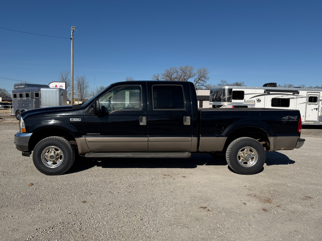 Ford F-250 SD Lariat Crew Cab Short Bed 4WD 2002