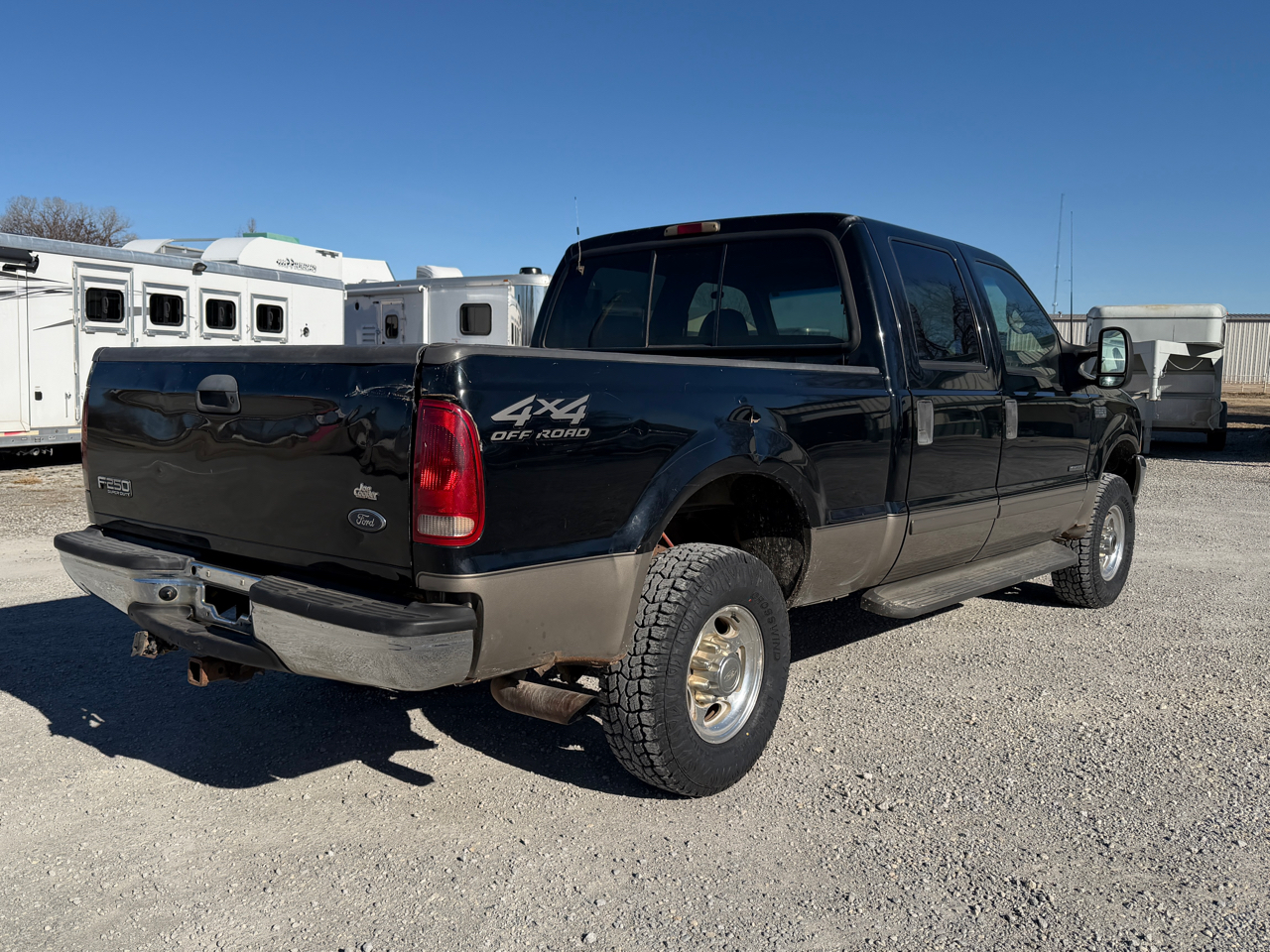 Ford F-250 SD Lariat Crew Cab Short Bed 4WD 2002