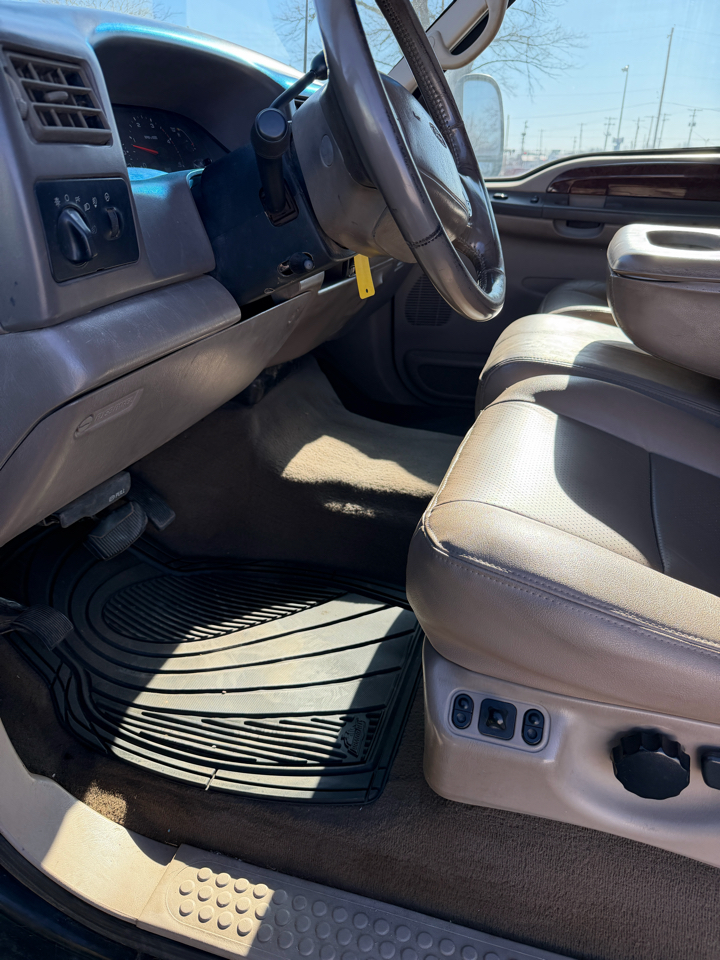 Ford F-250 SD Lariat Crew Cab Short Bed 4WD 2002