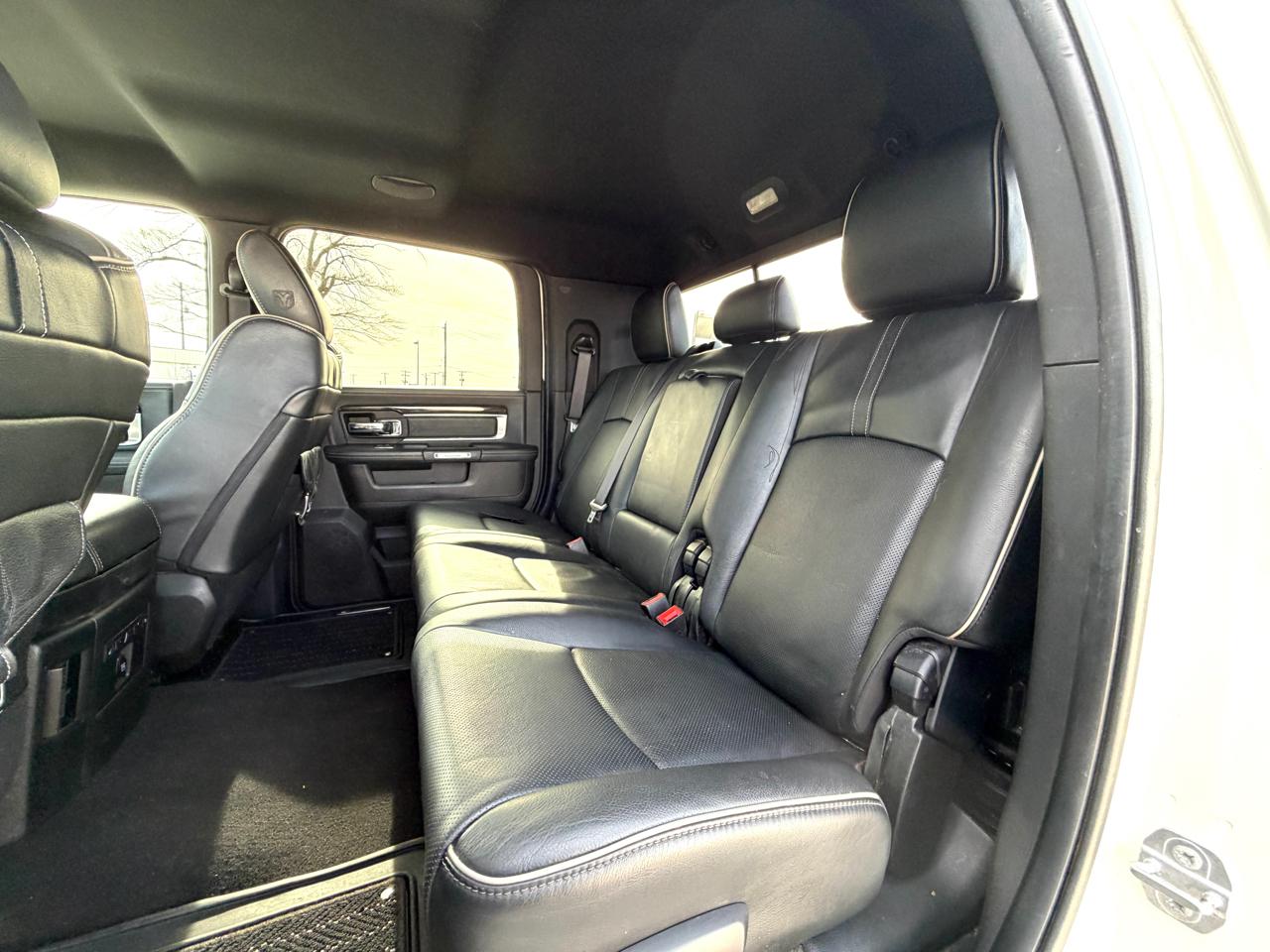 RAM 2500 Limited Mega Cab 4WD 2017