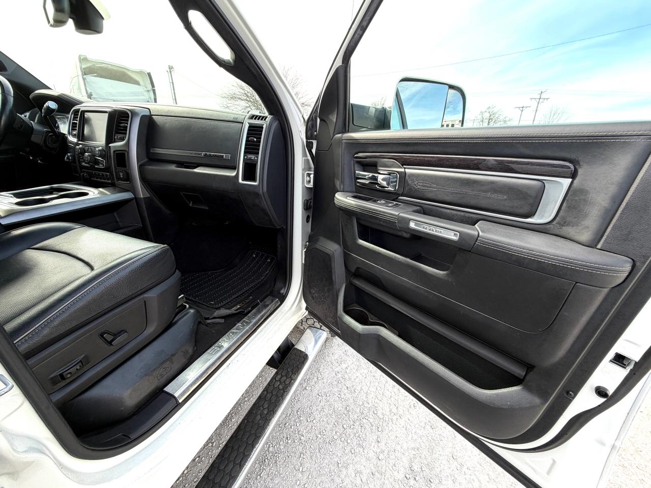 RAM 2500 Limited Mega Cab 4WD 2017