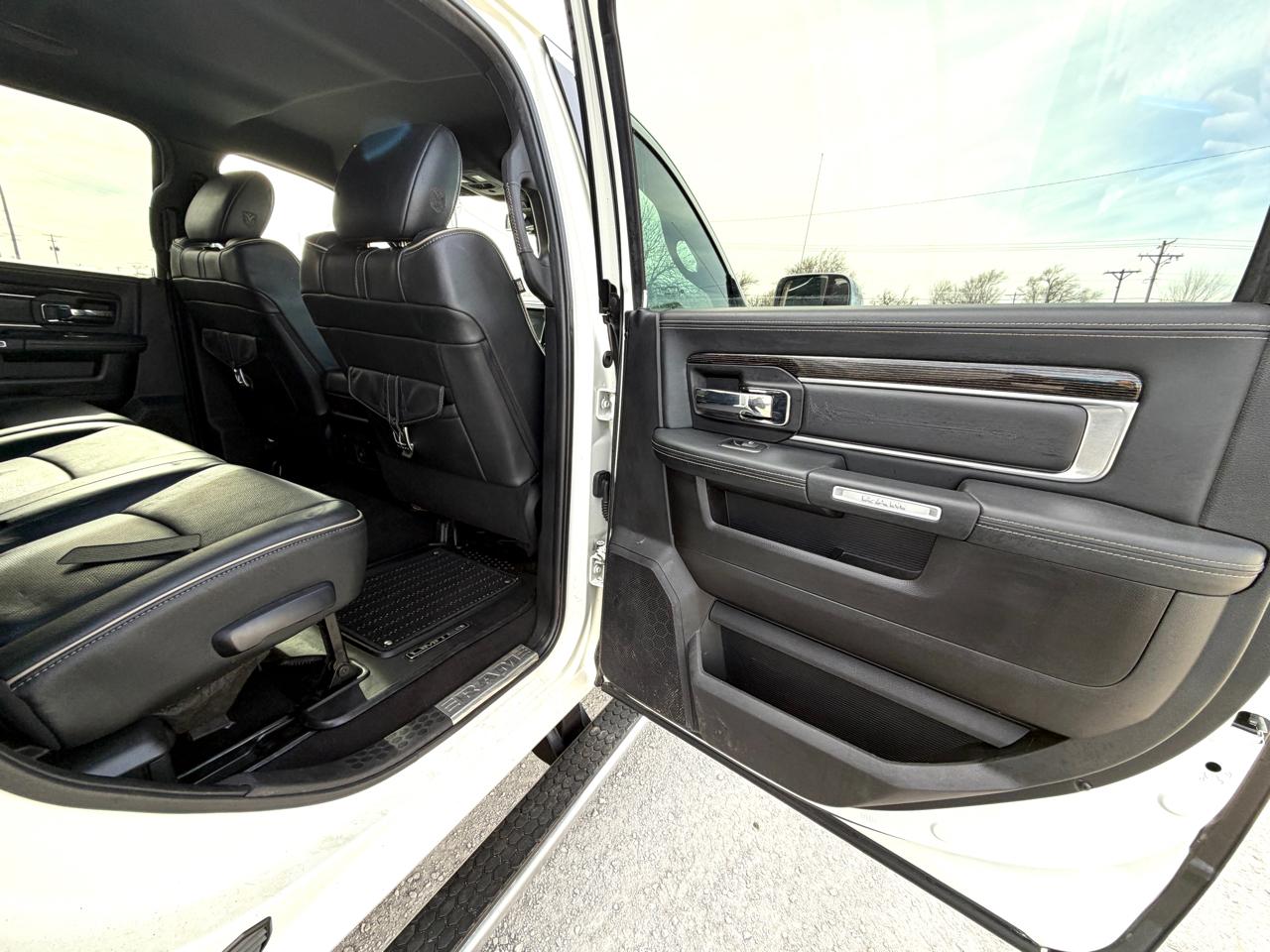 RAM 2500 Limited Mega Cab 4WD 2017