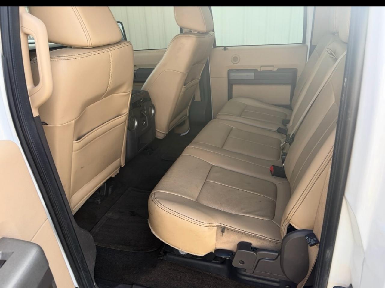 Ford F-350 SD Lariat Crew Cab 4WD 2011