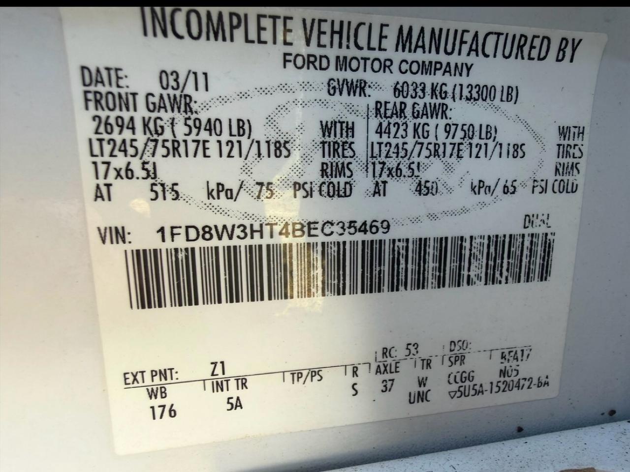 Ford F-350 SD Lariat Crew Cab 4WD 2011