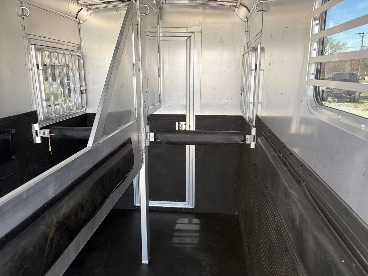 C & C Trailers Horse Trailer  2007