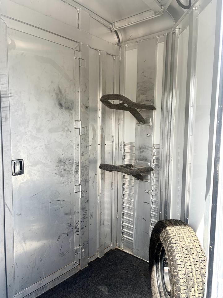 C & C Trailers Horse Trailer  2007