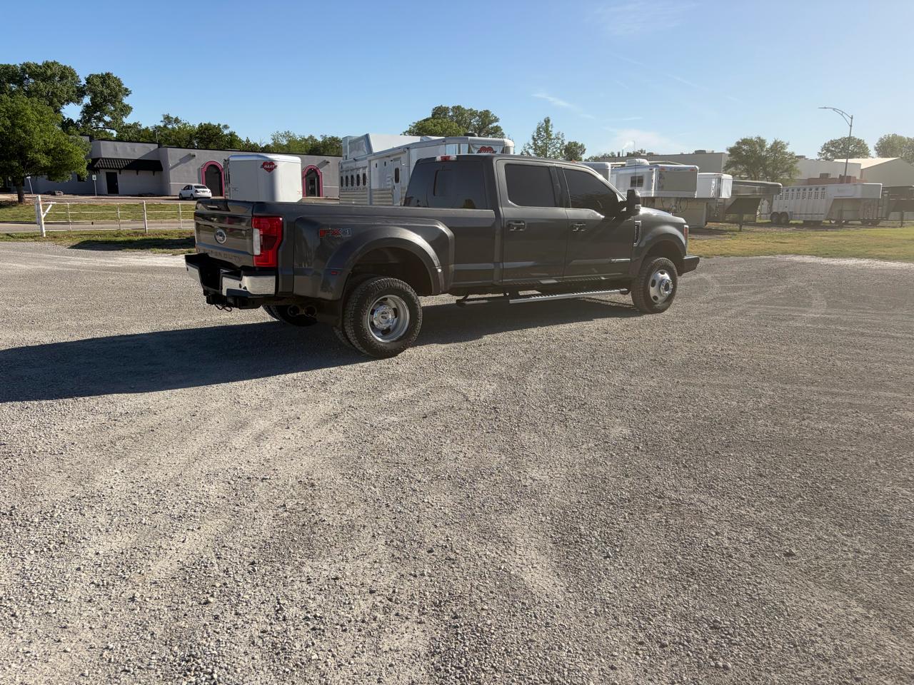 Ford F-350 SD Lariat Crew Cab Long Bed DRW 4WD 2019