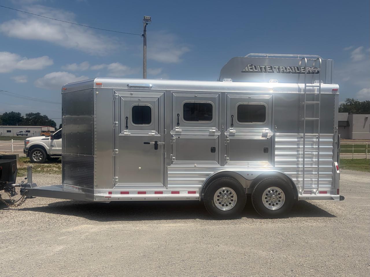Elite 3 Horse Trailer  2027