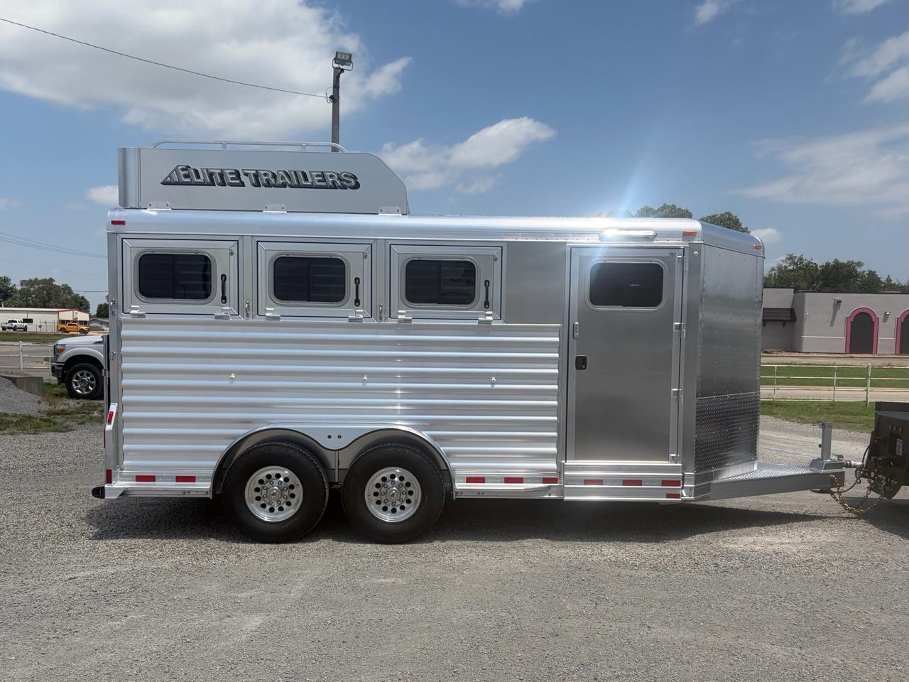 Elite 3 Horse Trailer  2027