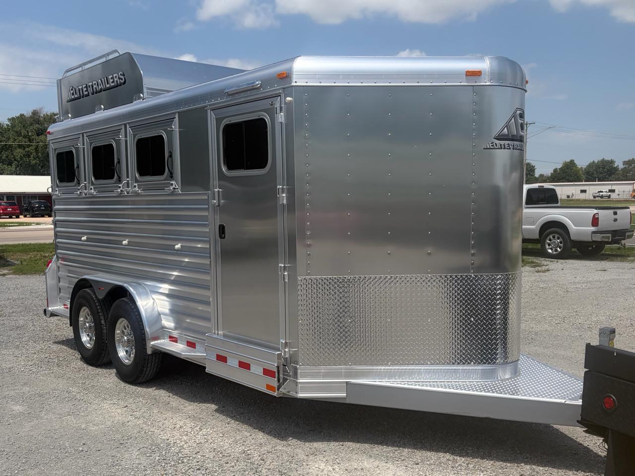 Elite 3 Horse Trailer  2027