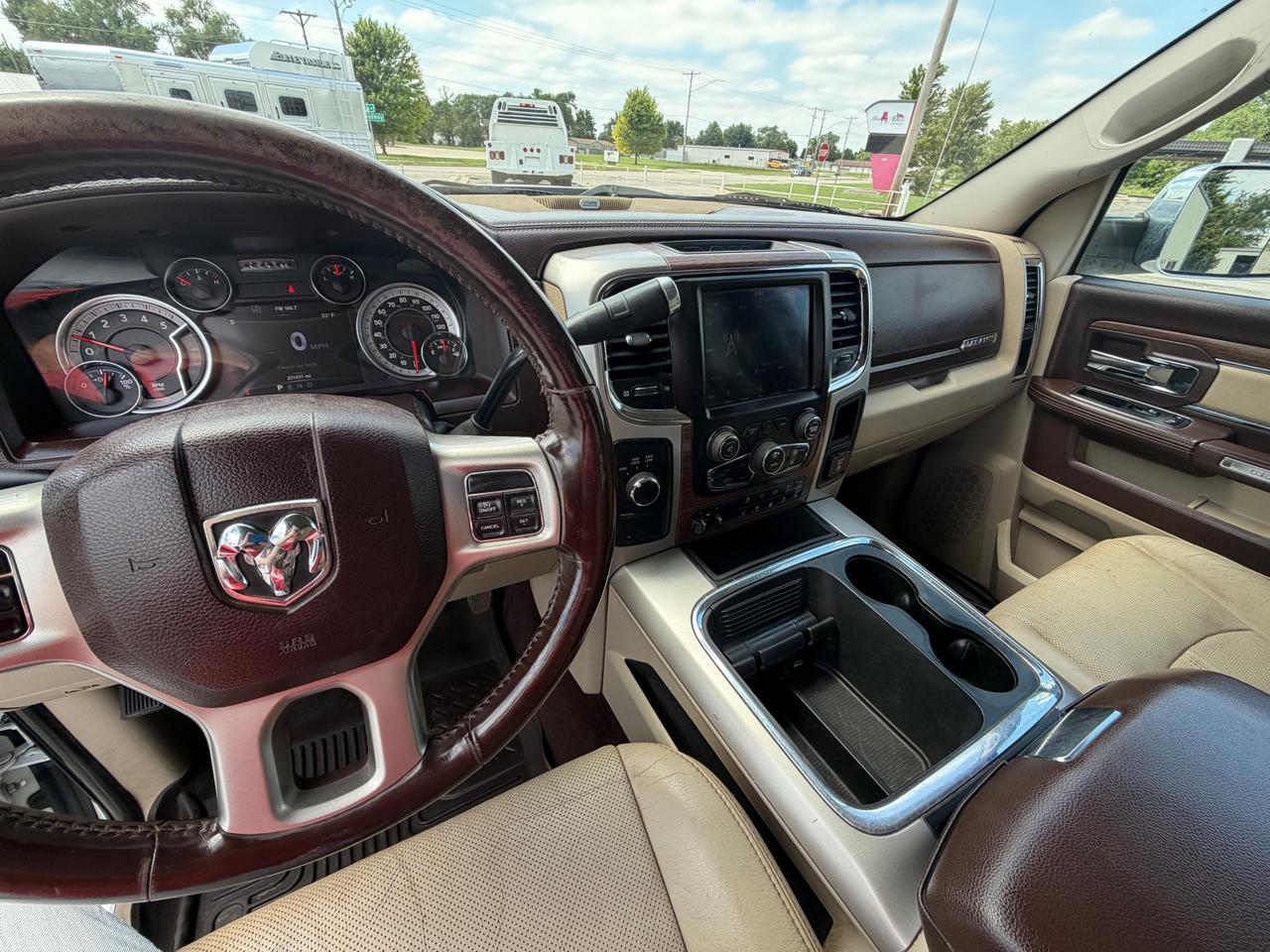 RAM 3500 Laramie Crew Cab LWB 4WD DRW 2018
