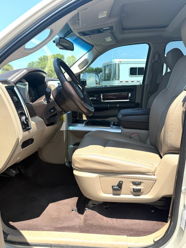RAM 2500 Laramie Crew Cab SWB 4WD 2010