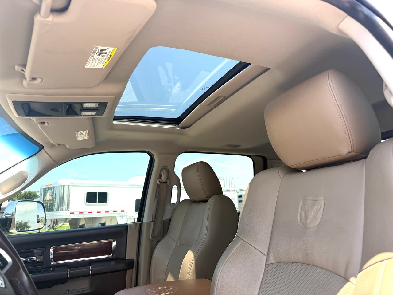 RAM 2500 Laramie Crew Cab SWB 4WD 2010