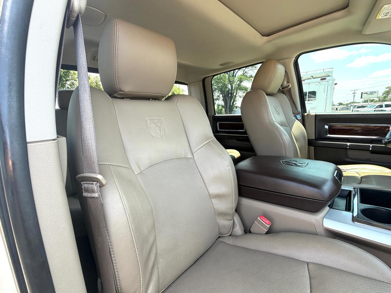 RAM 2500 Laramie Crew Cab SWB 4WD 2010