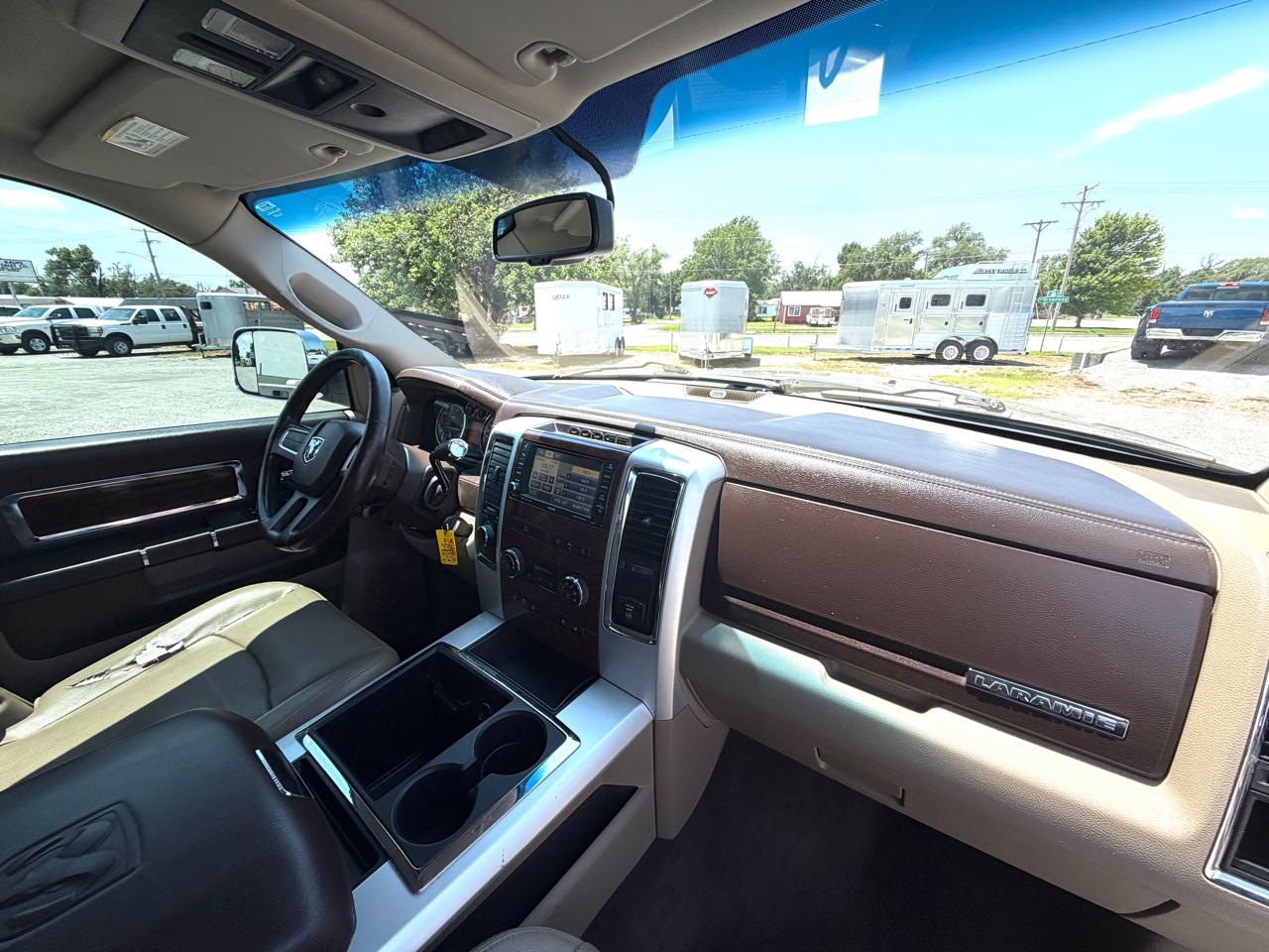 RAM 2500 Laramie Crew Cab SWB 4WD 2010